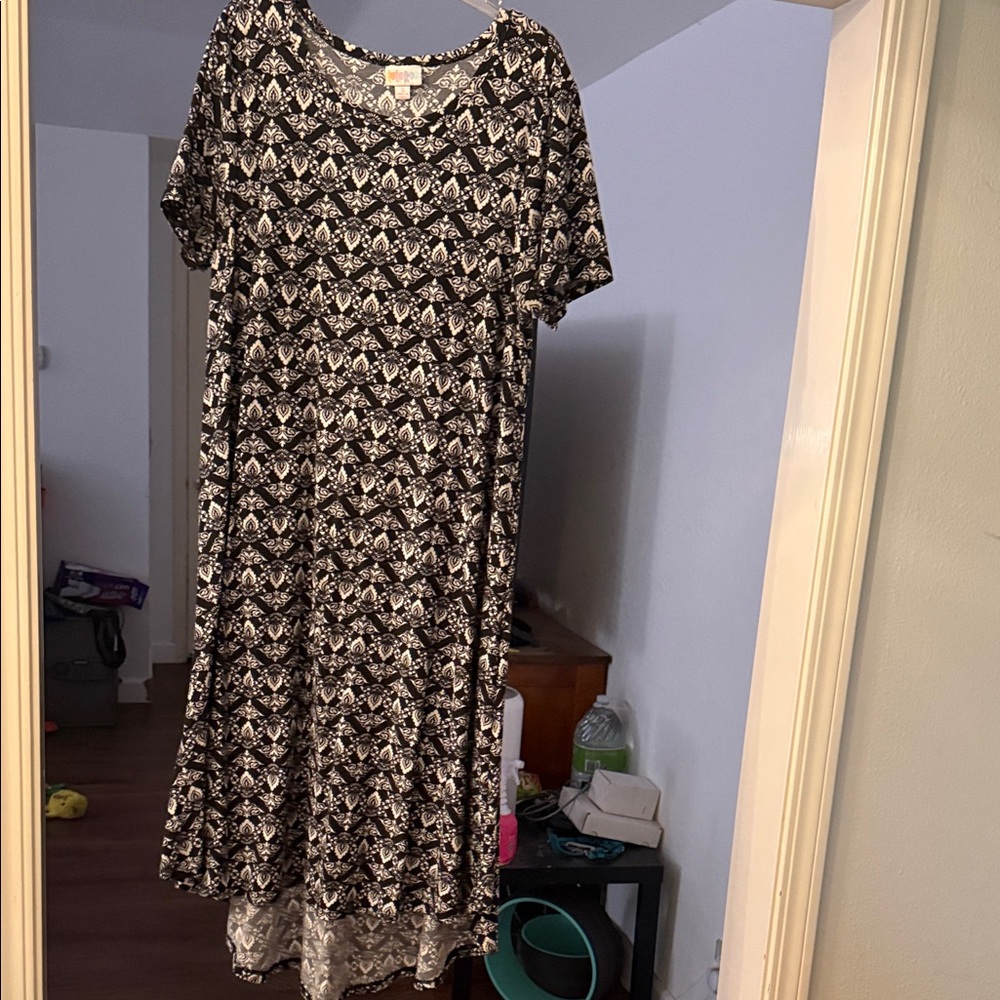 LuLaRoe Black and White Geometric Carly Dress